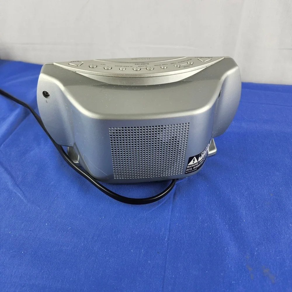 Emerson Research Smart Set FM/AM Radio Alarm Clock Tested Snooze Sensor CKS2235S